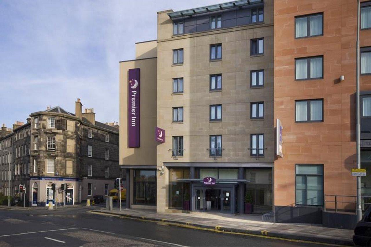 Premier Inn Edinburgh Central Exterior photo