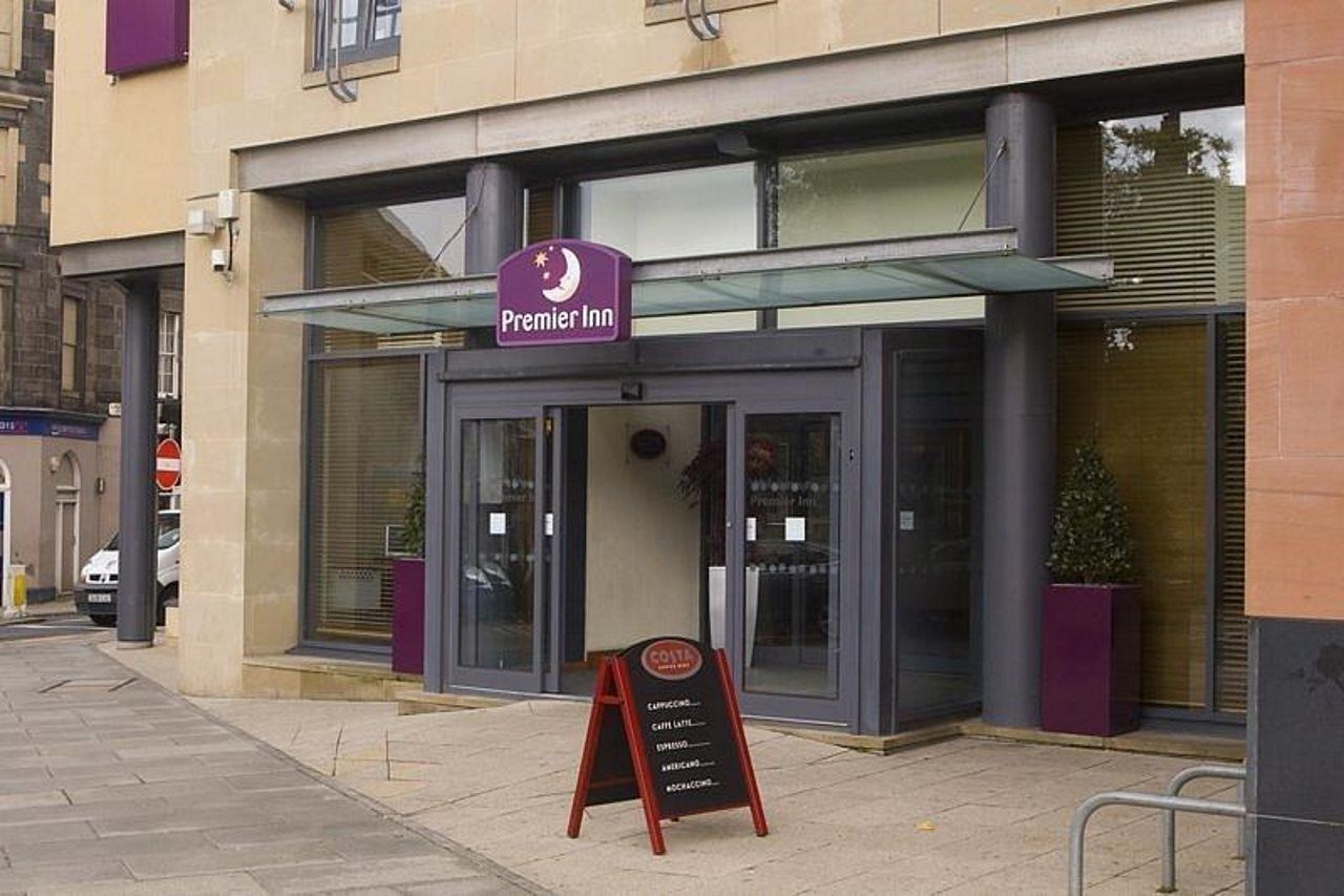 Premier Inn Edinburgh Central Exterior photo